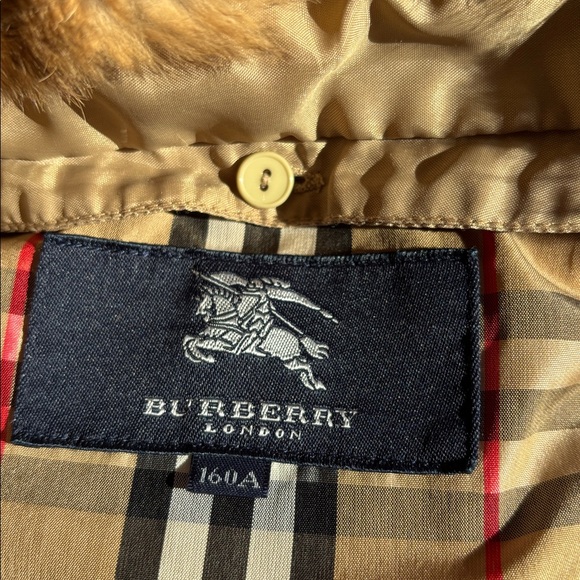 Burberry London  Black Vest with Rabbit Fur Collar - Picture 3 of 8